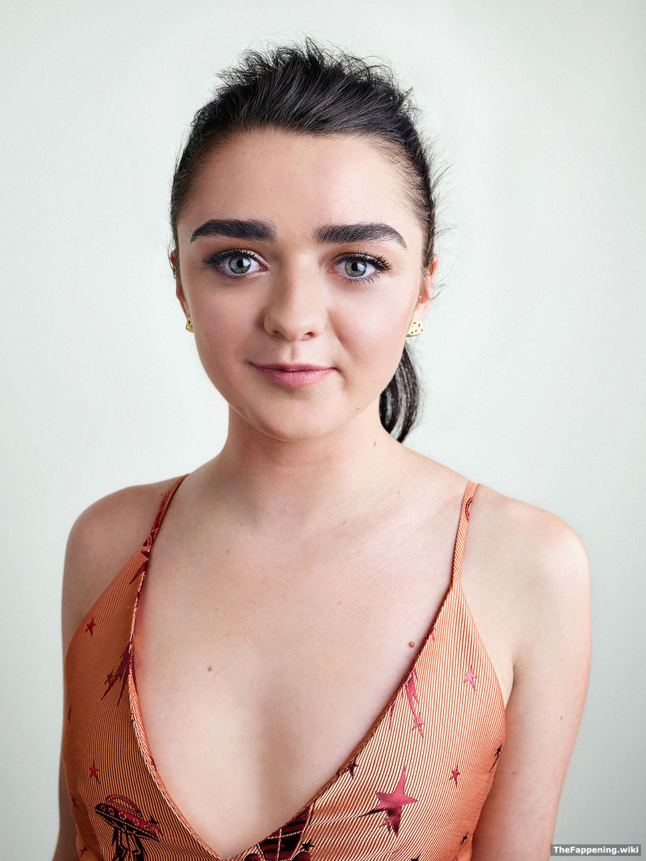 Maisie Williams Nude Porn - Maisie Williams Nude Pics & Vids - The Fappening