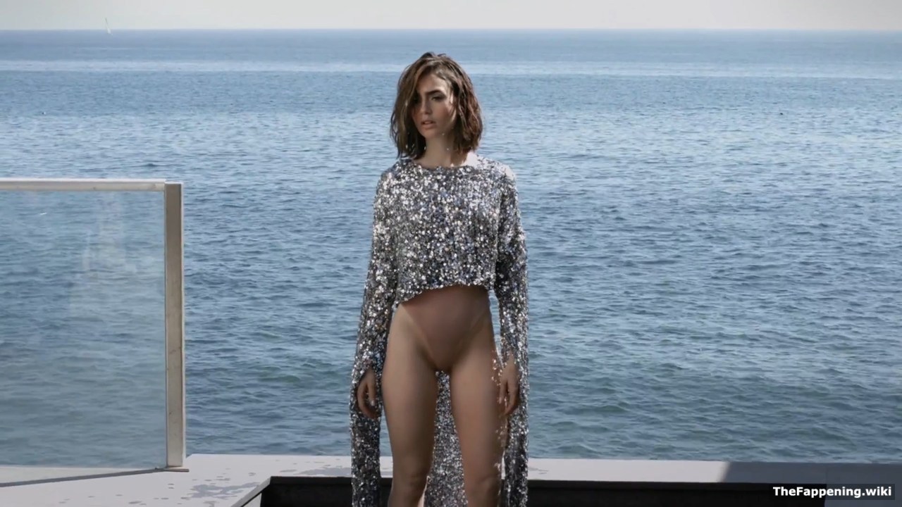 Lily Collins Nude Pics & Vids The Fappening