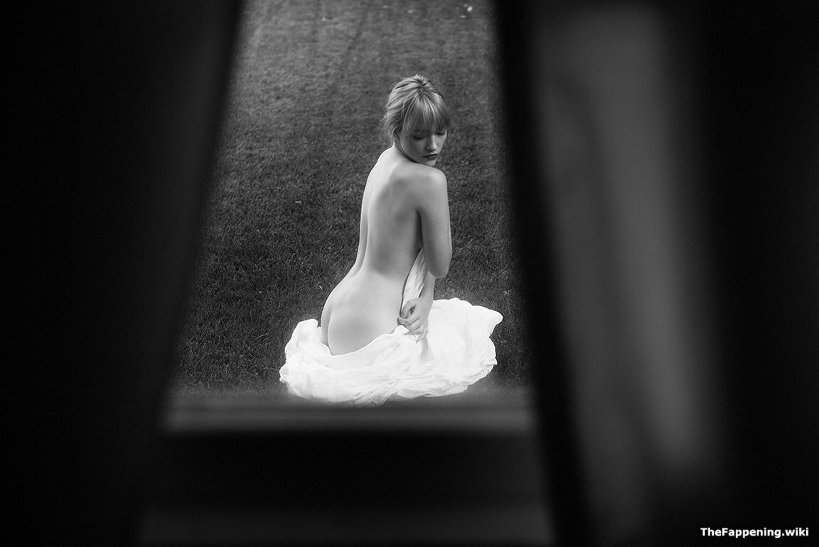 Violett Beane Nude Pics & Vids - The Fappening